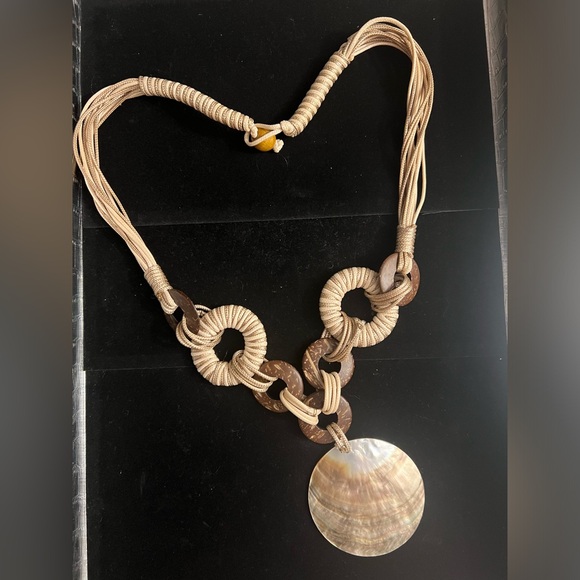 20” long Bohemian shell necklace - Picture 2 of 4